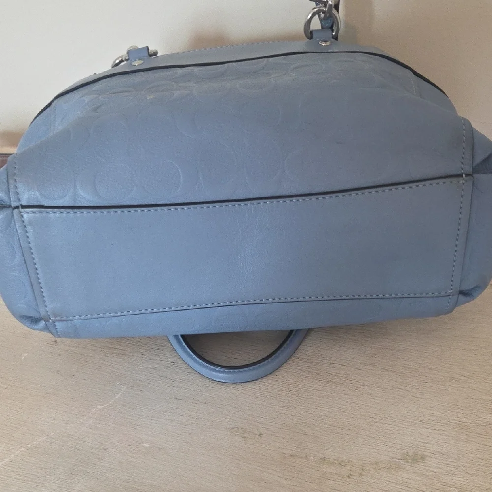 Coach  Crossbody with  Strap - Picture 7 of 7